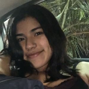 Meet your Posher, Nayelli